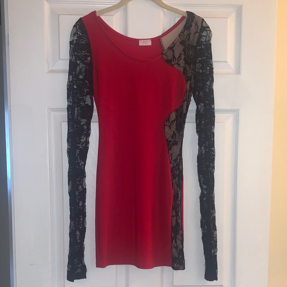 Elegant Red and Black Lace Long Sleeve Dress